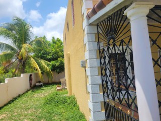 2 bed Townhouse For Sale in Ensom Acres, St. Catherine, Jamaica