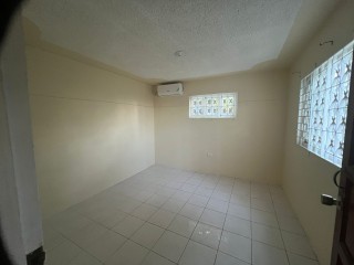 Flat For Rent in Armour Heights, Kingston / St. Andrew Jamaica | [2]