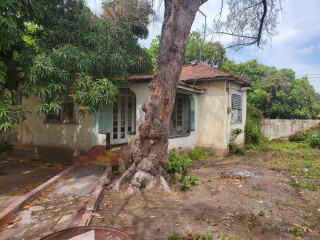 House For Sale in Vineyard Town, Kingston / St. Andrew Jamaica | [1]
