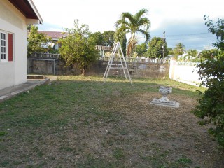 House For Sale in Hampton Green, St. Catherine Jamaica | [12]