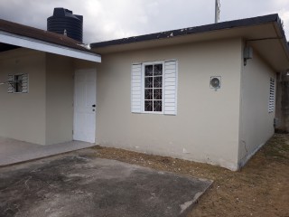 House For Rent in Innswood Village, St. Catherine Jamaica | [3]