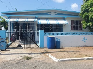 House For Sale in Passage Fort, St. Catherine Jamaica | [13]