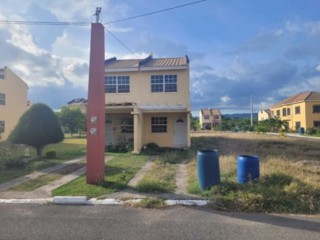 Townhouse For Sale in Spanish Town, St. Catherine Jamaica | [3]