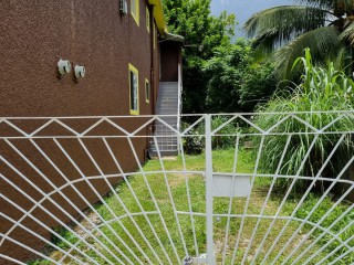 Flat For Rent in Golden Spring, Kingston / St. Andrew Jamaica | [2]