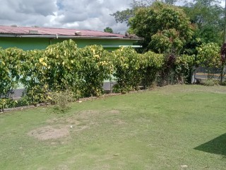 House For Sale in Chapleton, Clarendon Jamaica | [6]