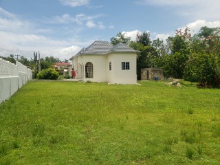 2 bed House For Sale in Santa Cruz, St. Elizabeth, Jamaica