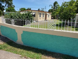 House For Rent in Mineral Heights May Pen, Clarendon Jamaica | [1]