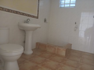 Flat For Rent in Chancery Hall, Kingston / St. Andrew, Jamaica