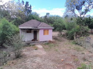 2 bed House For Sale in Birds Hill, Clarendon, Jamaica