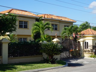 Apartment For Sale in Havendale, Kingston / St. Andrew Jamaica | [9]